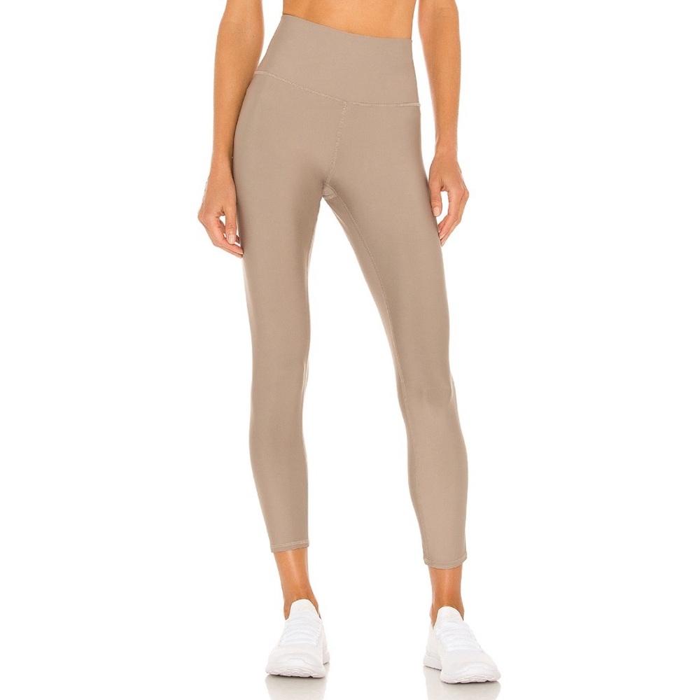 ALO Yoga High-Waist Leggings in Taupe